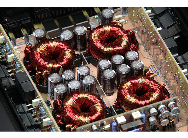Audison Thesis 2-kanals forsterker 500W RMS x 2 @ 2ohm 