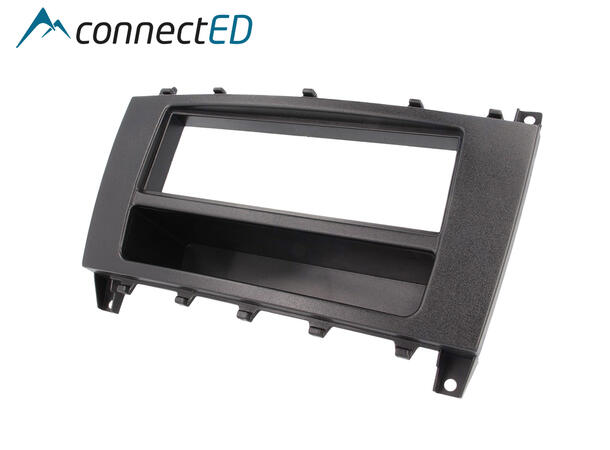 ConnectED Monteringsramme 1-DIN m/lomme MB C (2005-2006) / G (2007 - 2012)