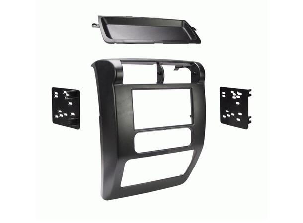 Connects2 Premium Monteringssett 2-DIN Jeep Wrangler (2003 - 2006)