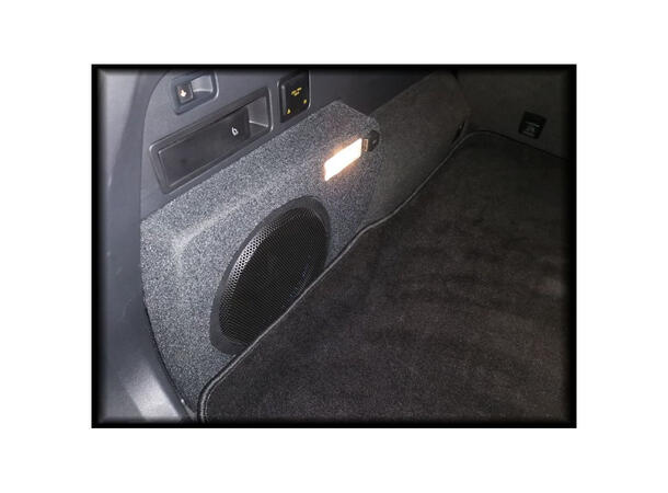 ConnectED Bilspesifikk basskasse 10" VW Tiguan Allspace (2016 -->)